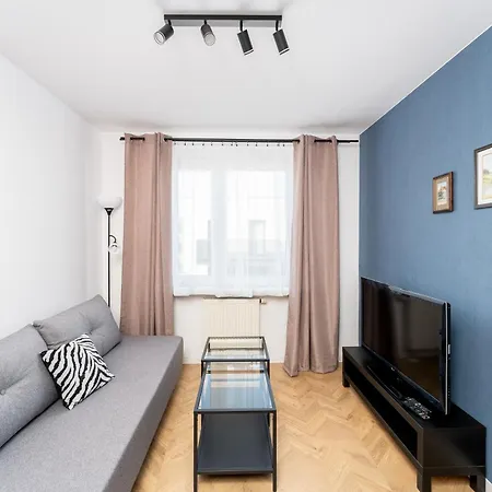 Raciborska Comfort By Bookinghost *