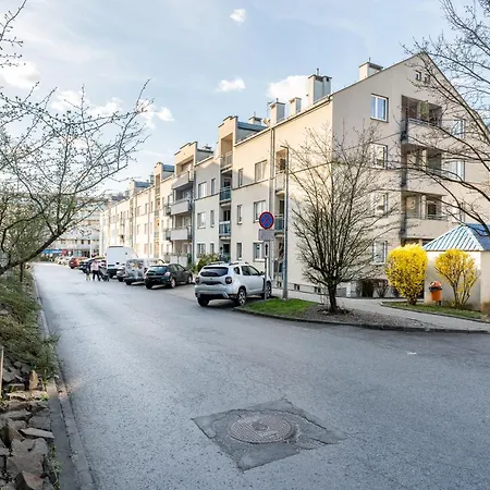 Raciborska Comfort By Bookinghost